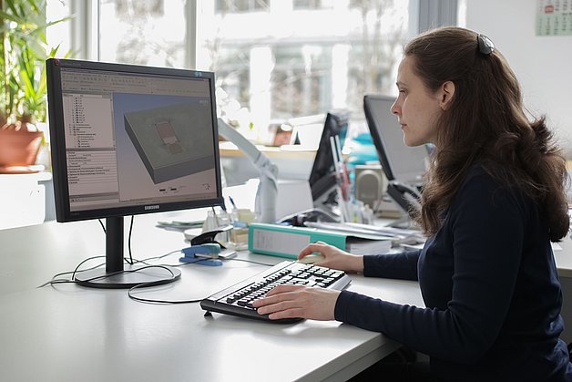 IMMS investigated and modelled MEMS and BAW resonater characteristics to develop basic blocks for MEMS design. Photograph: IMMS.