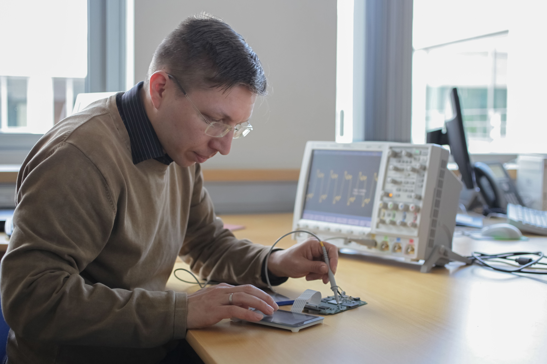 IMMS has developed the hardware for a digital handset for leak detection in compressed air lines. Photograph: IMMS.